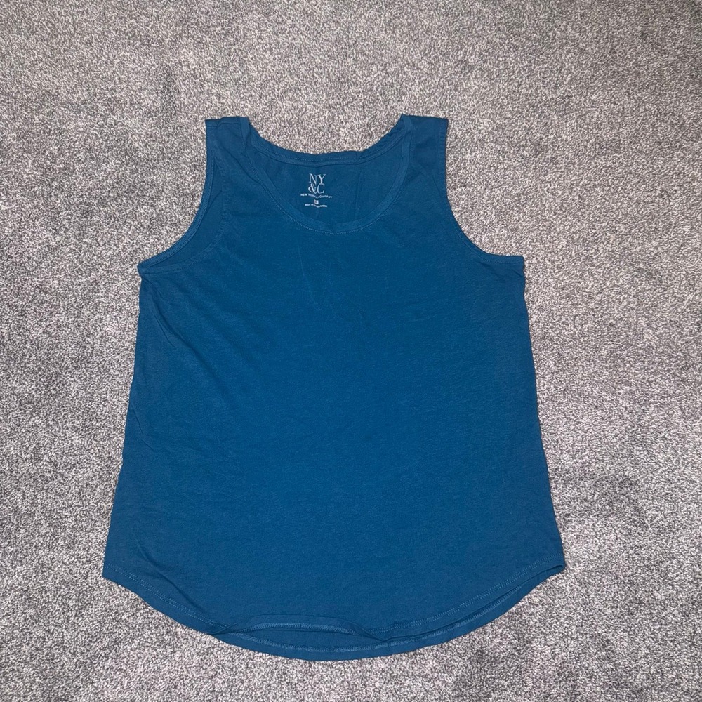 New York & Company Women's Blue Sleeveless Tank Top Curved Hem - Size Medium